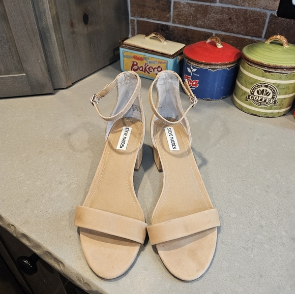 Steve Madden Women's Chunky‎ Heel Leather Sandals.  Size 10 - Picture 3 of 8